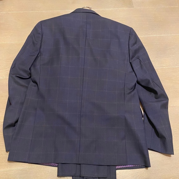 TED BAKER navy window pane checked suit, size 42 - Picture 11 of 16